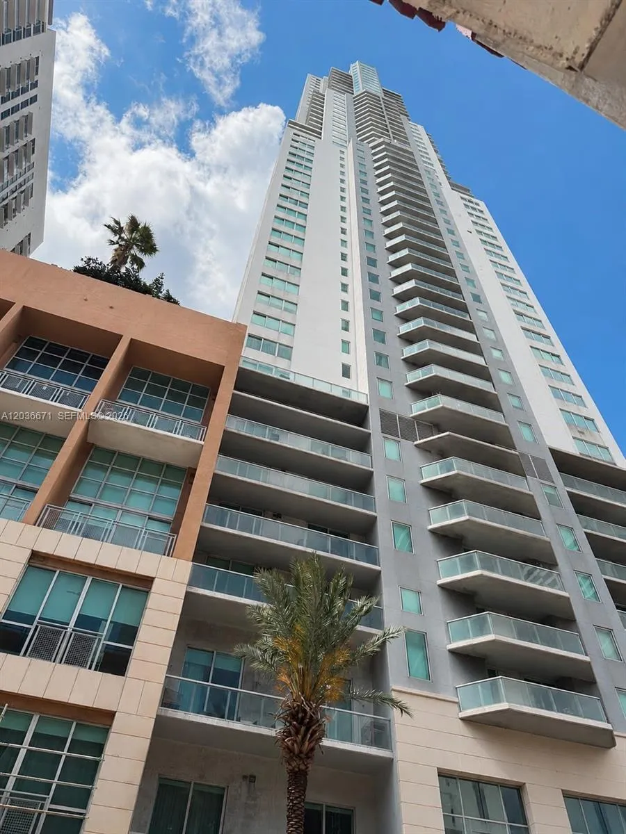 Foto de propiedad en 253 NE 2nd Street 3004, Miami, FL 33132 Miami con MLS#