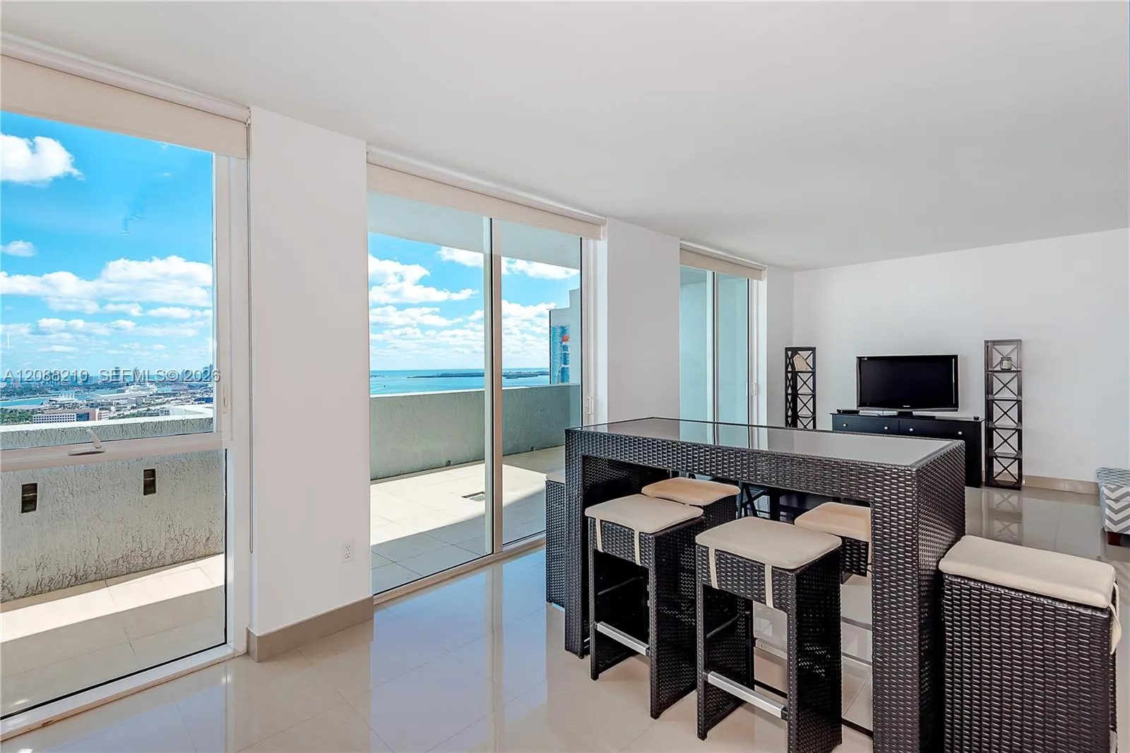 En Renta 253 NE 2nd Street 3105, Miami, FL 33132, Miami, FL 33132