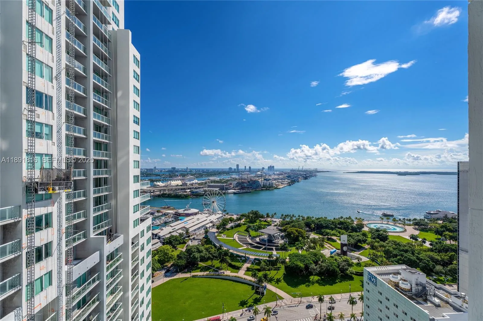 Foto de propiedad en 253 NE 2nd Street 3203, Miami, FL 33132 Miami con MLS#
