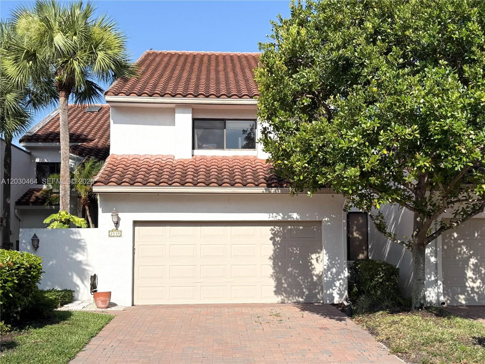 Foto de propiedad en 2530 Windsor Way Court N/A, Wellington, FL 33414 Wellington con MLS# 