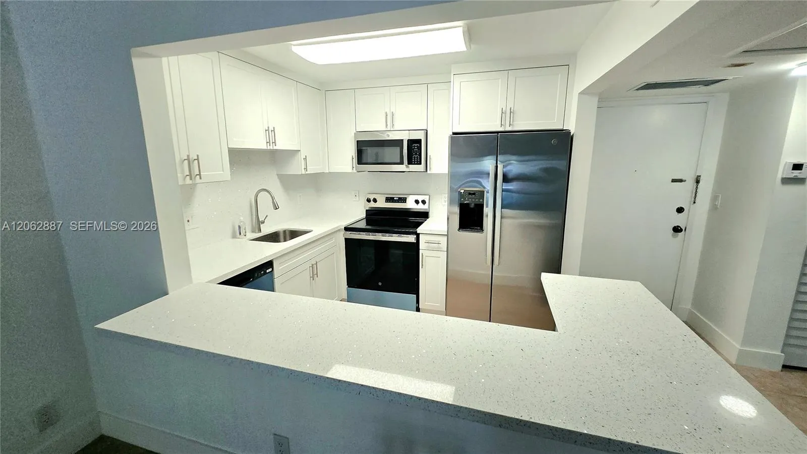Foto de propiedad en 255 S Cypress Road 307, Pompano Beach, FL 33060 Pompano Beach con MLS# 