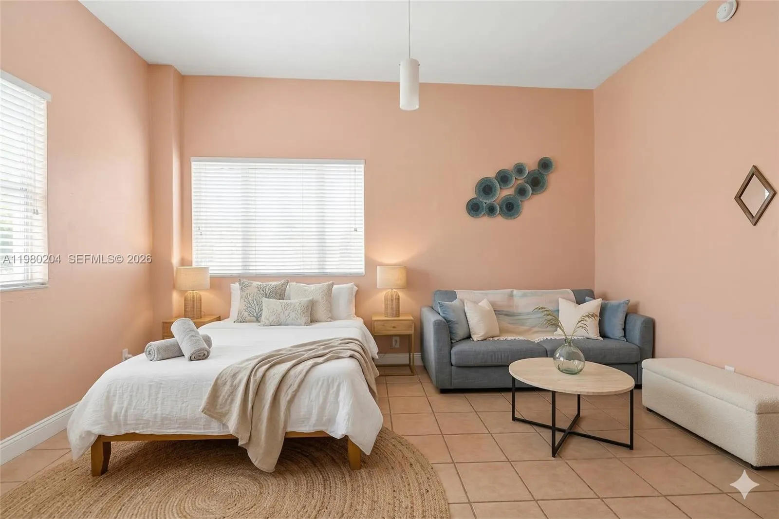 En Venta 255 W 24th Street 107, Miami Beach, FL 33140, Miami Beach, FL 33140