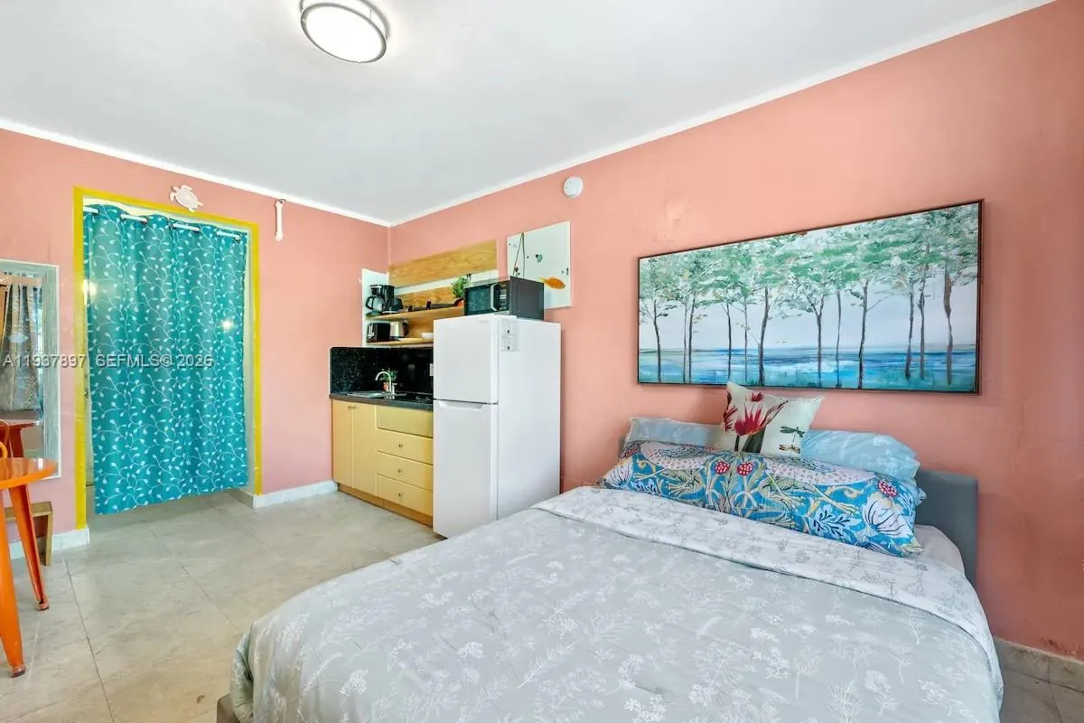Foto de propiedad en 255 W 24th Street 234, Miami Beach, FL 33140 Miami Beach con MLS# 