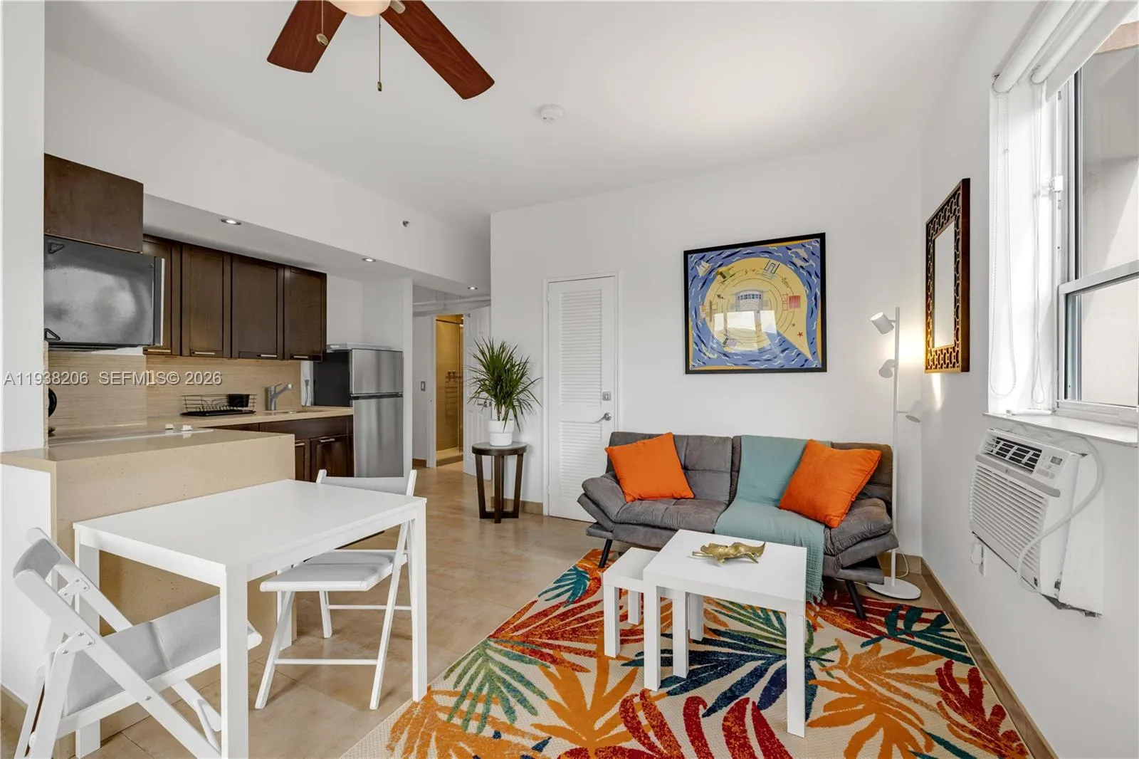 Foto de propiedad en 255 W 24th Street 542, Miami Beach, FL 33140 Miami Beach con MLS# 