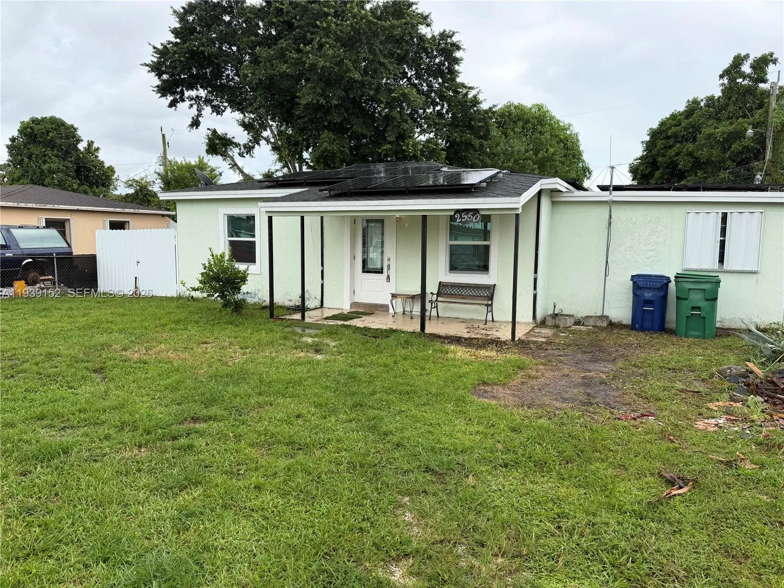 Foto de propiedad en 2550 NW 153rd Street, Miami Gardens, FL 33054 Miami Gardens con MLS# 