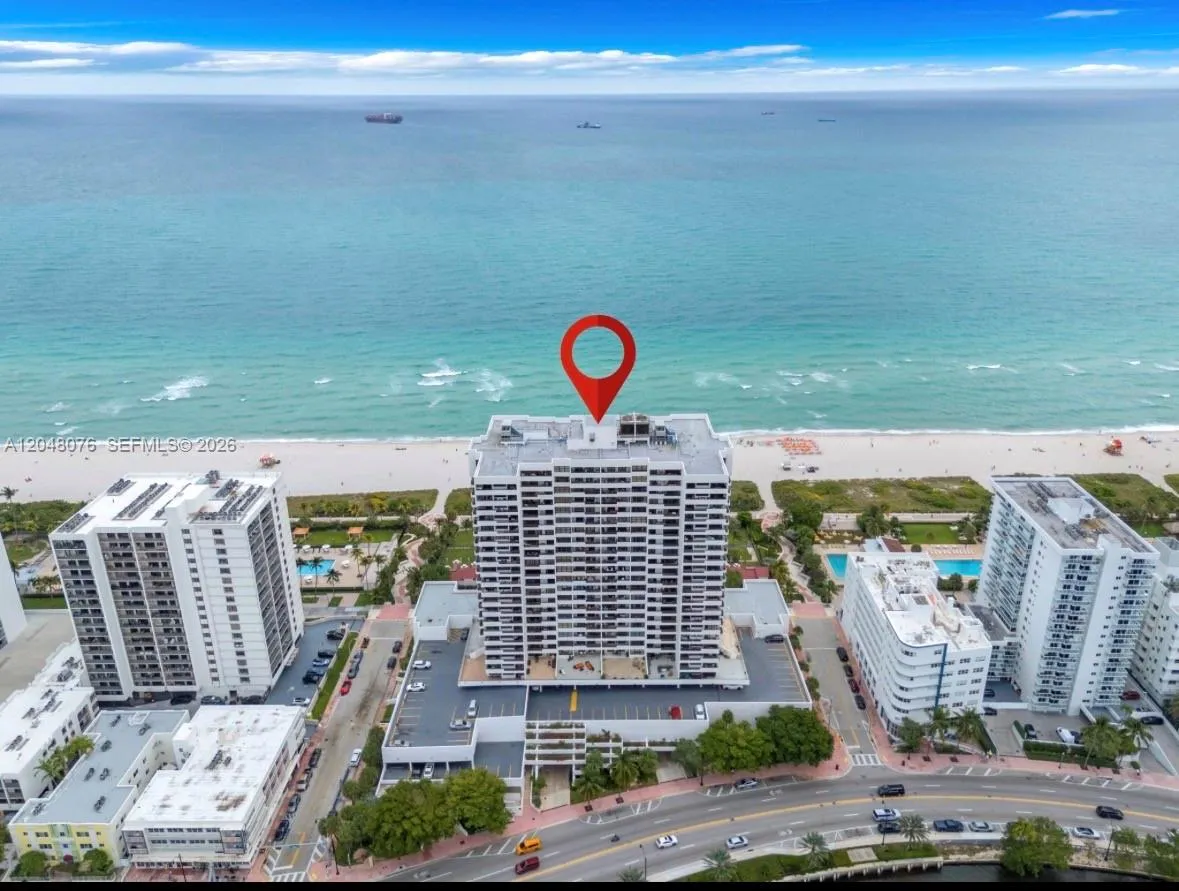 Foto de propiedad en 2555 Collins Avenue 1101, Miami Beach, FL 33140 Miami Beach con MLS# 
