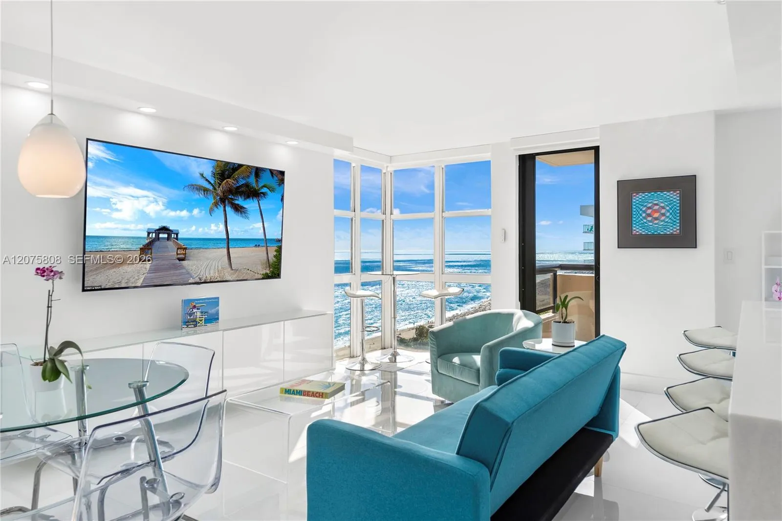 Foto de propiedad en 2555 Collins Avenue 1714, Miami Beach, FL 33140 Miami Beach con MLS# 