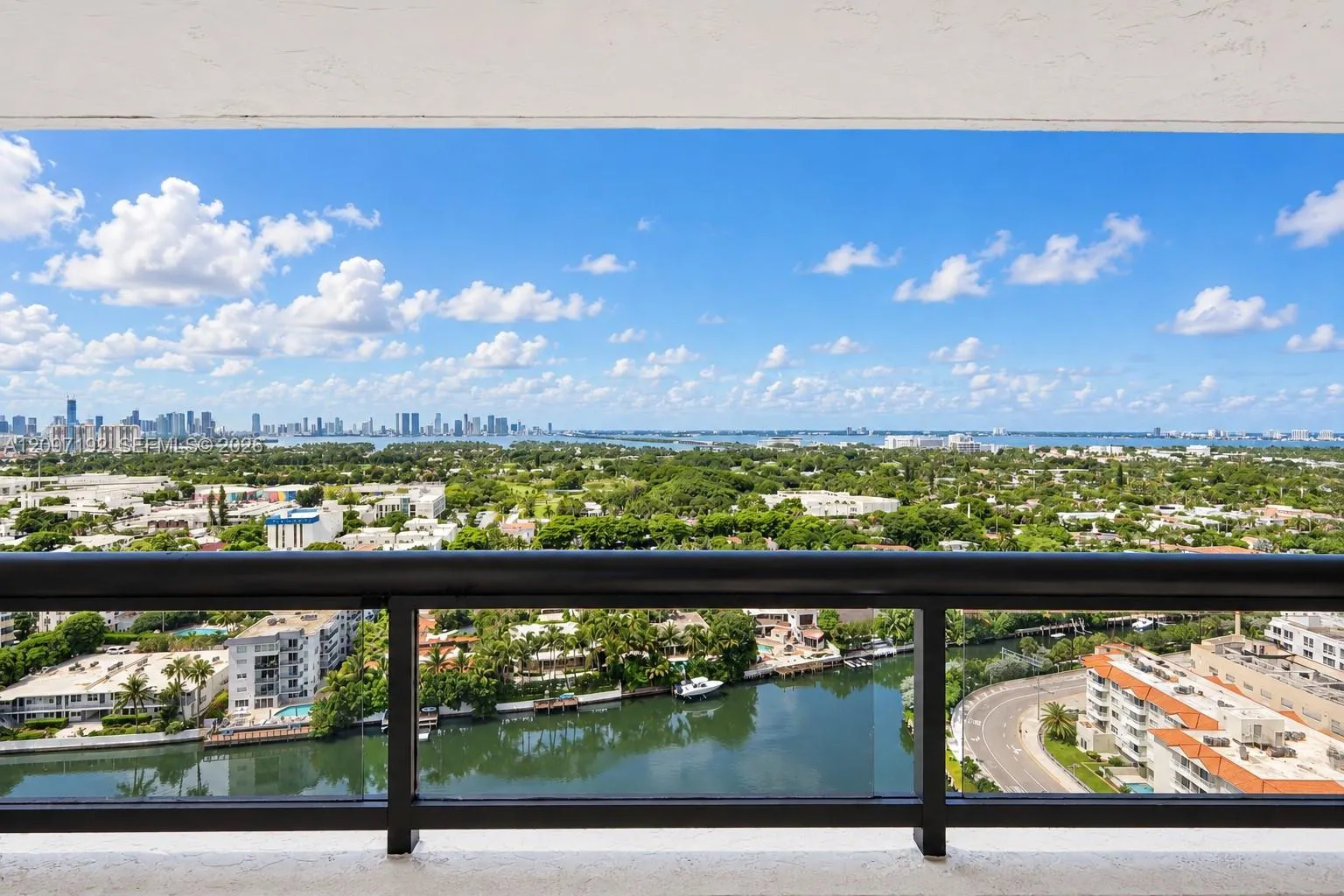 En Renta 2555 Collins Avenue 2406, Miami Beach, FL 33140, Miami Beach, FL 33140