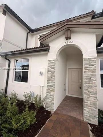 Foto de propiedad en 2560 SE 25th Road 2560, Homestead, FL 33035 Homestead con MLS# 