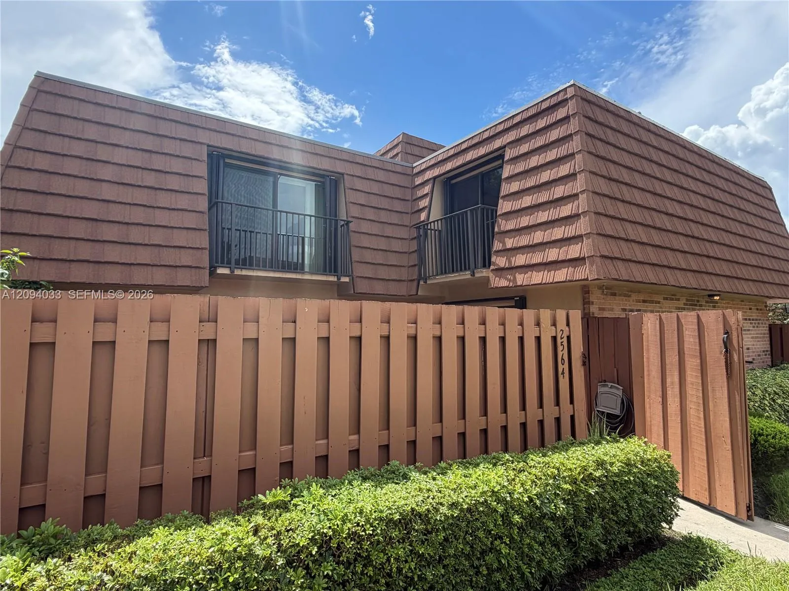 En Venta 2564 Lakeview Court, Cooper City, FL 33026, Cooper City, FL 33026