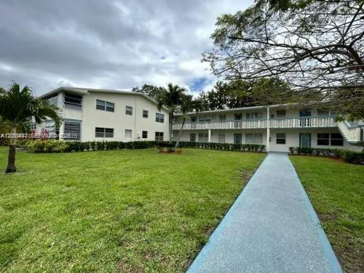 Foto de propiedad en 257 Tilford M 257, Deerfield Beach, FL 33442 Deerfield Beach con MLS# 