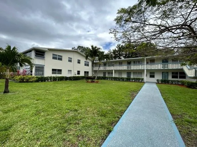 Foto de propiedad en 257 Tilford M 257, Deerfield Beach, FL 33442 Deerfield Beach con MLS# 