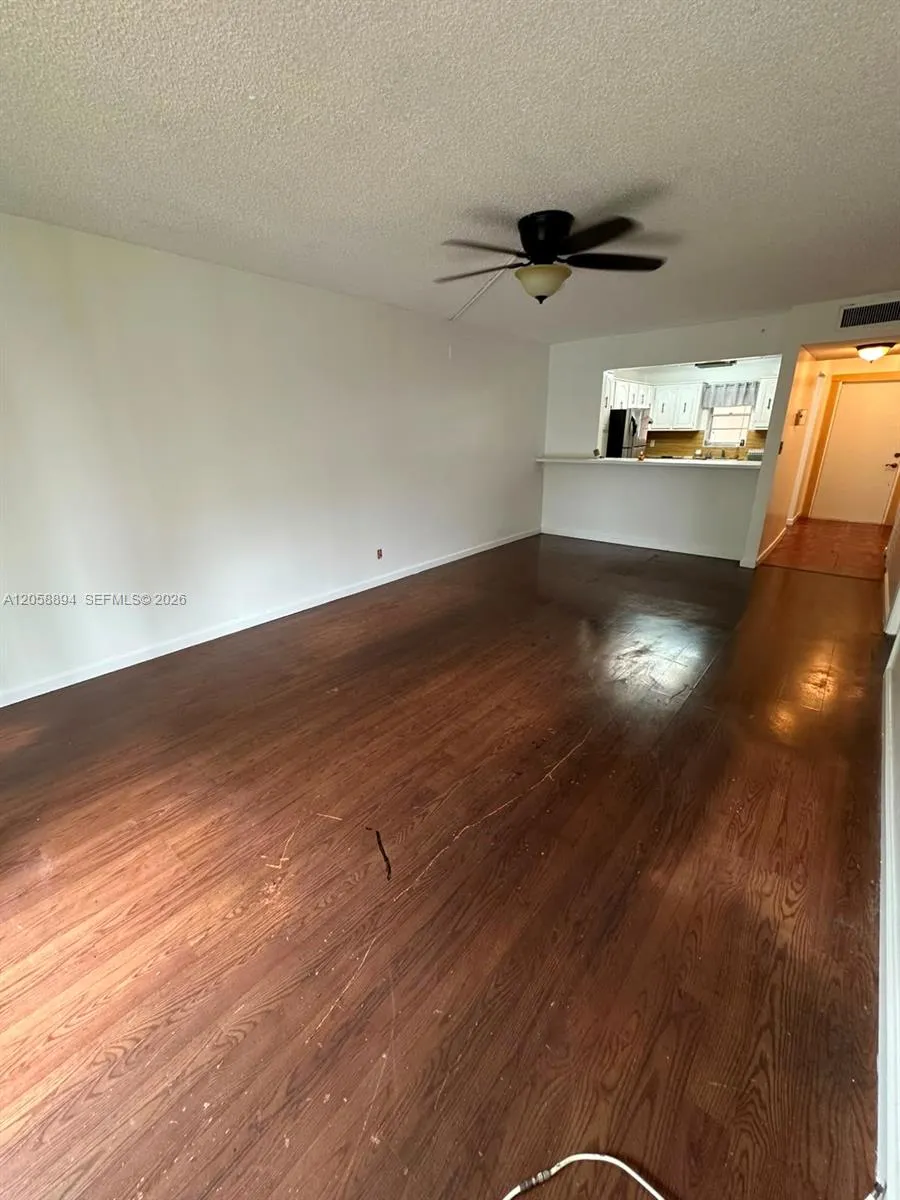 Foto de propiedad en 2571 Aragon Boulevard 317, Sunrise, FL 33322 Sunrise con MLS# 