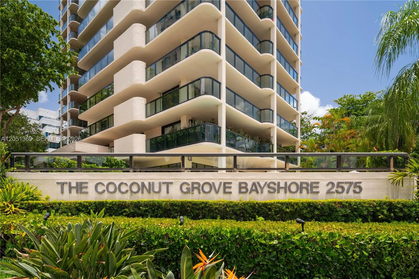 Foto de propiedad en 2575 S Bayshore Drive 5B, Coconut Grove, FL 33133 Coconut Grove con MLS# 
