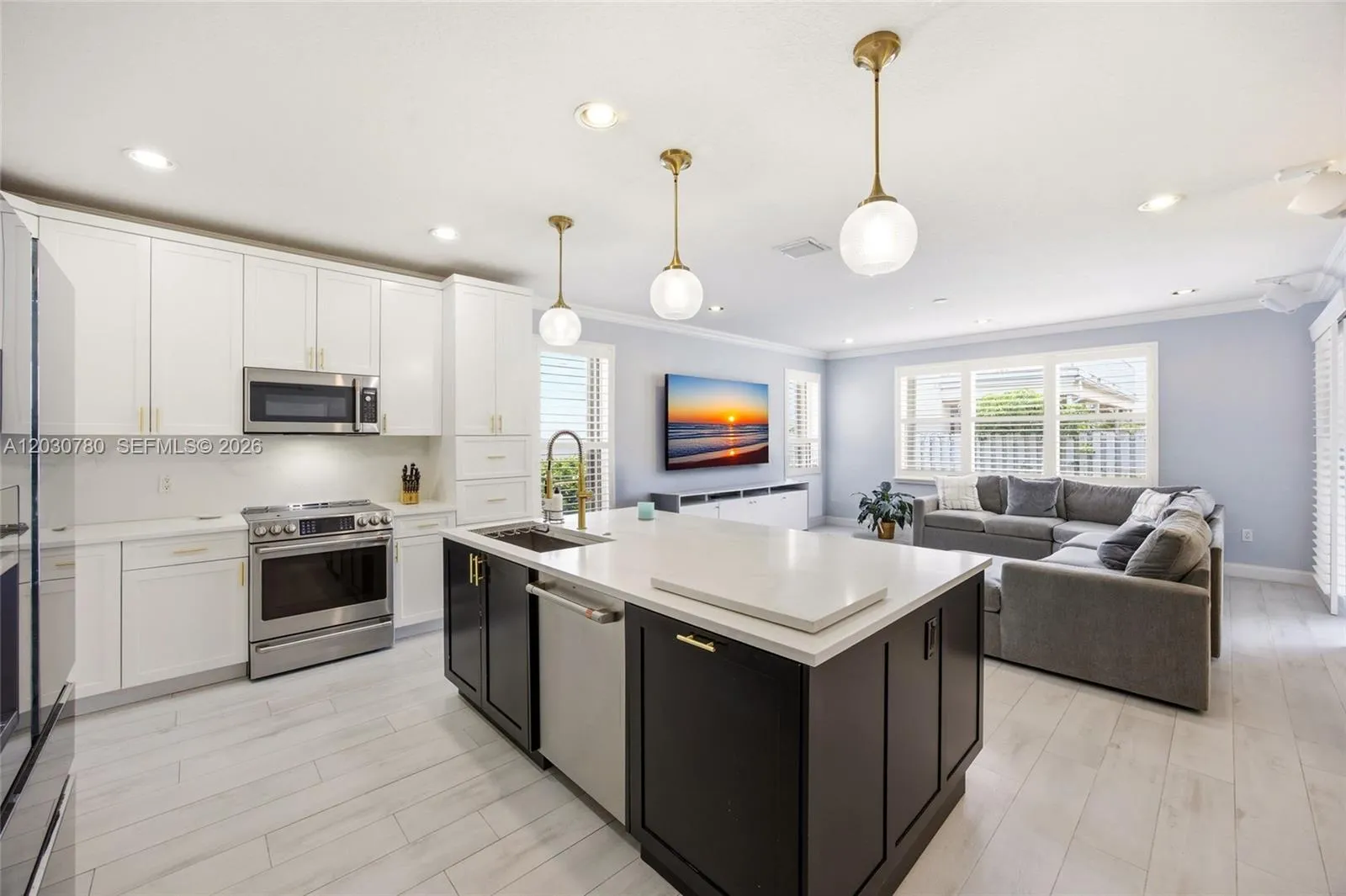Foto de propiedad en 2576 SW 158th Avenue, Miramar, FL 33027 Miramar con MLS# 