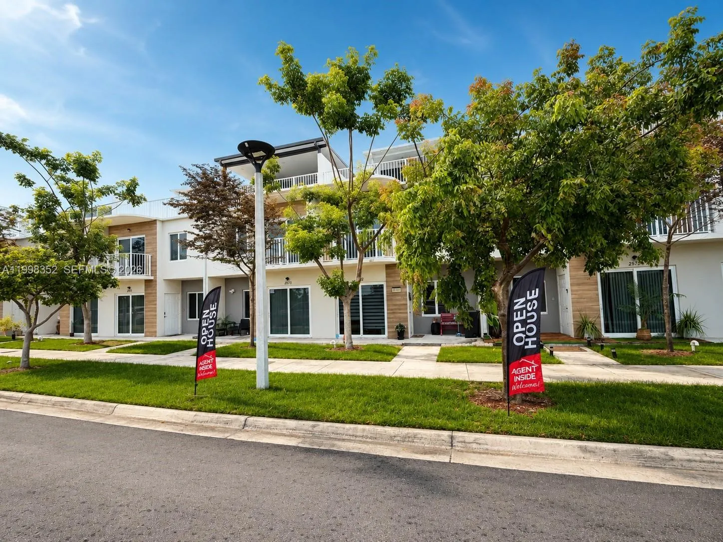 Foto de propiedad en 25761 SW 144th Avenue, Homestead, FL 33032 Homestead con MLS# 