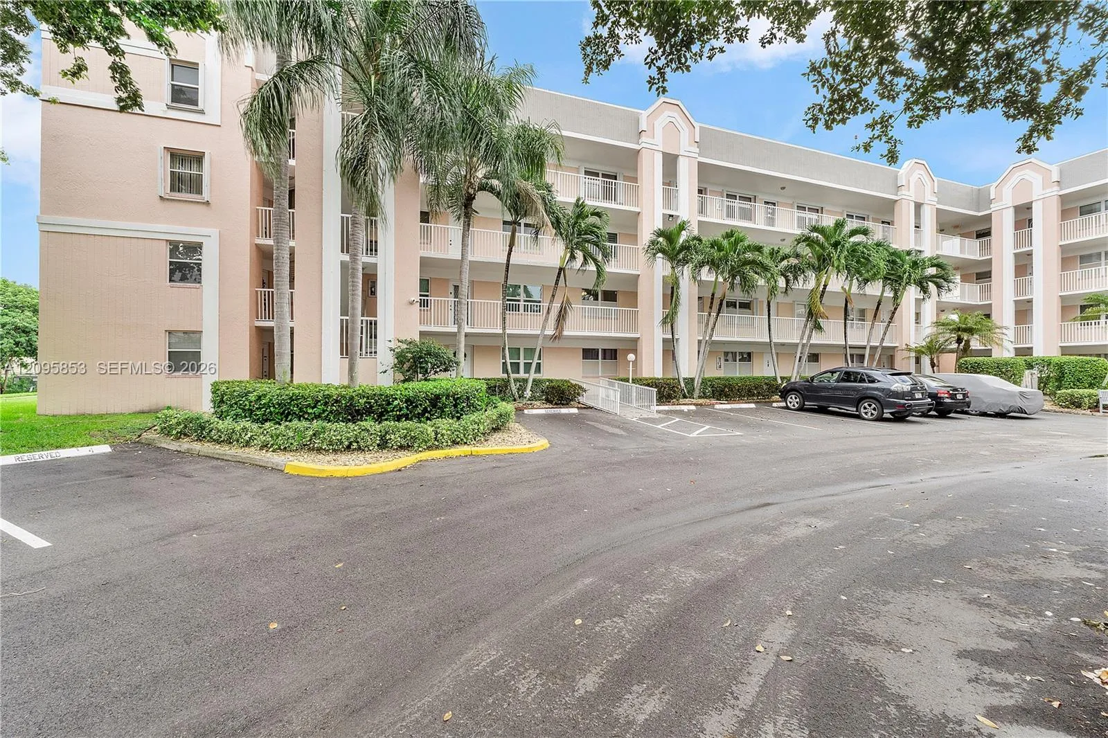 En Venta 2580 NW 103rd Avenue 203, Sunrise, FL 33322, Sunrise, FL 33322