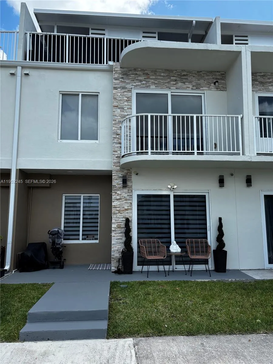 Foto de propiedad en 25912 SW 139th Court, Homestead, FL 33032 Homestead con MLS# 