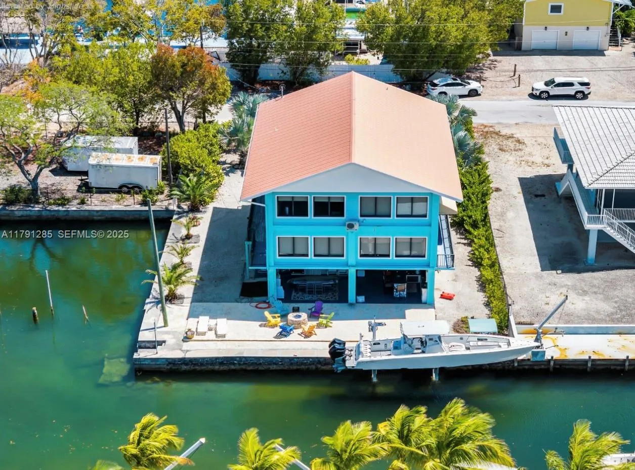 Foto de propiedad en 26 Corrine Place, Key Largo, FL 33037 Key Largo con MLS# 