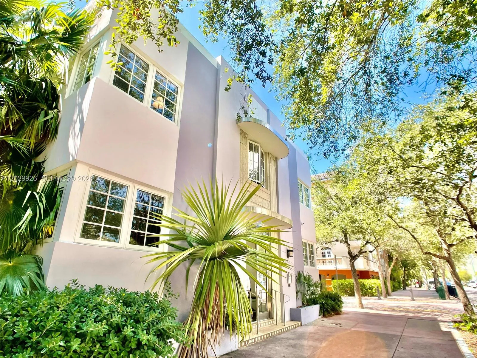 Foto de propiedad en 260 Euclid Avenue 27, Miami Beach, FL 33139 Miami Beach con MLS# 