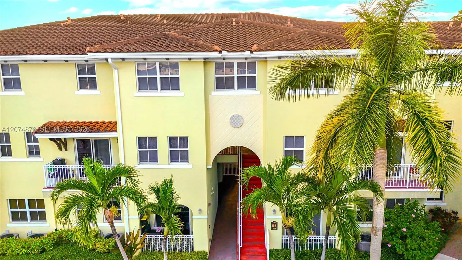 En Venta 260 NW 109th Avenue 204, Miami, FL 33172, Miami, FL 33172