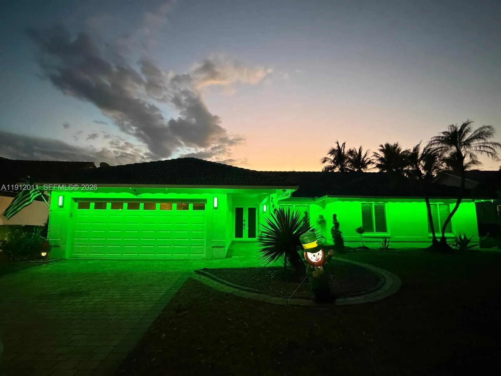 Foto de propiedad en 260 NW 121st Terrace, Coral Springs, FL 33071 Coral Springs con MLS# 