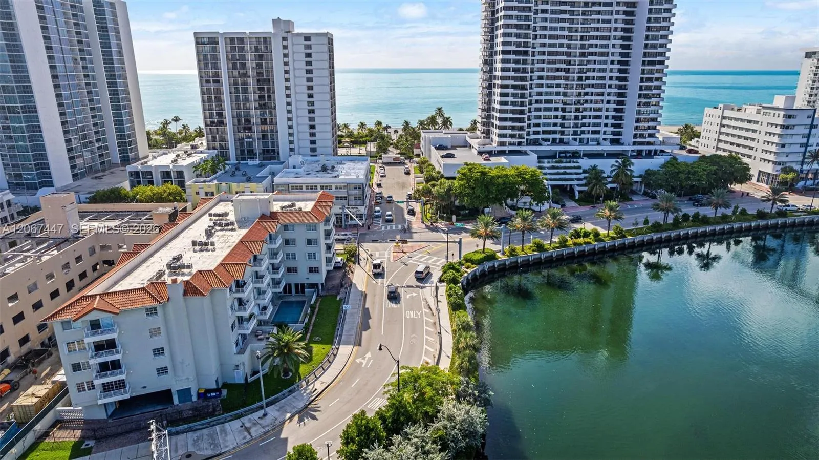 En Venta 2600 Collins Avenue 204, Miami Beach, FL 33140, Miami Beach, FL 33140