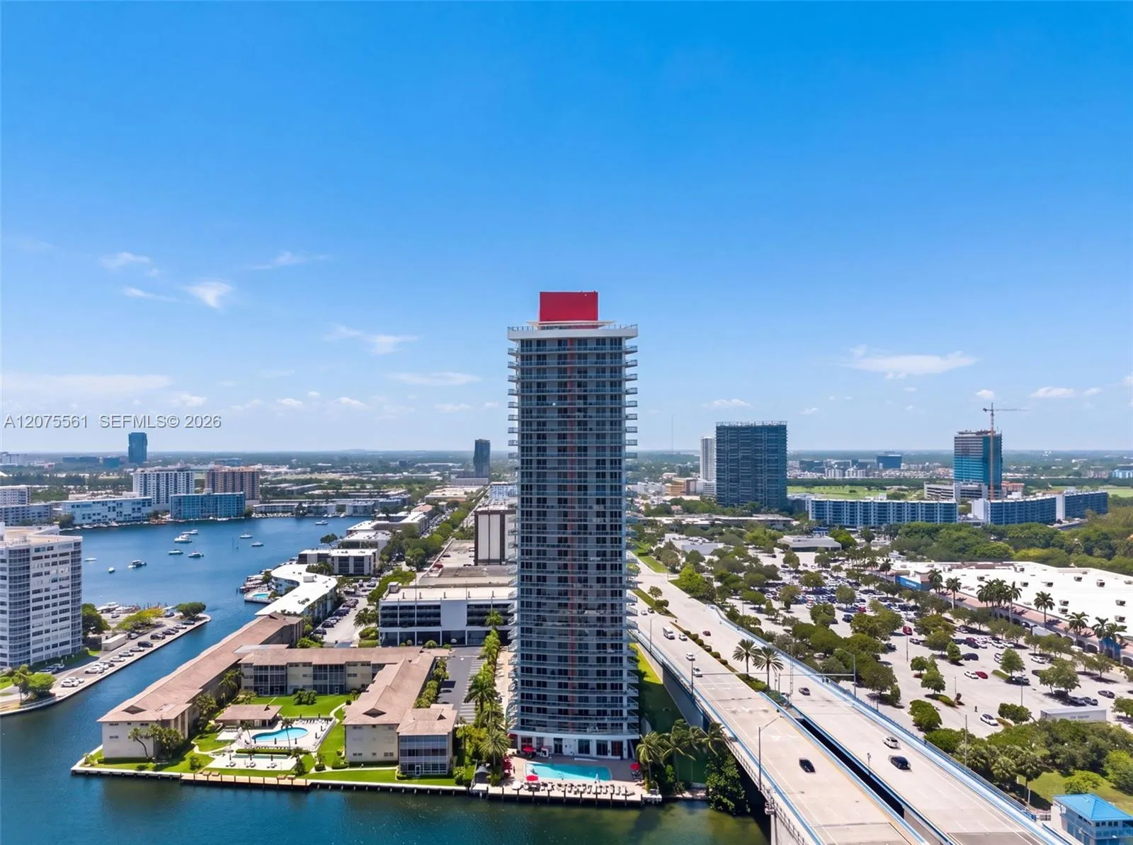 Foto de propiedad en 2600 E Hallandale Beach Boulevard 2510, Hallandale Beach, FL 33009 Hallandale Beach con MLS# 
