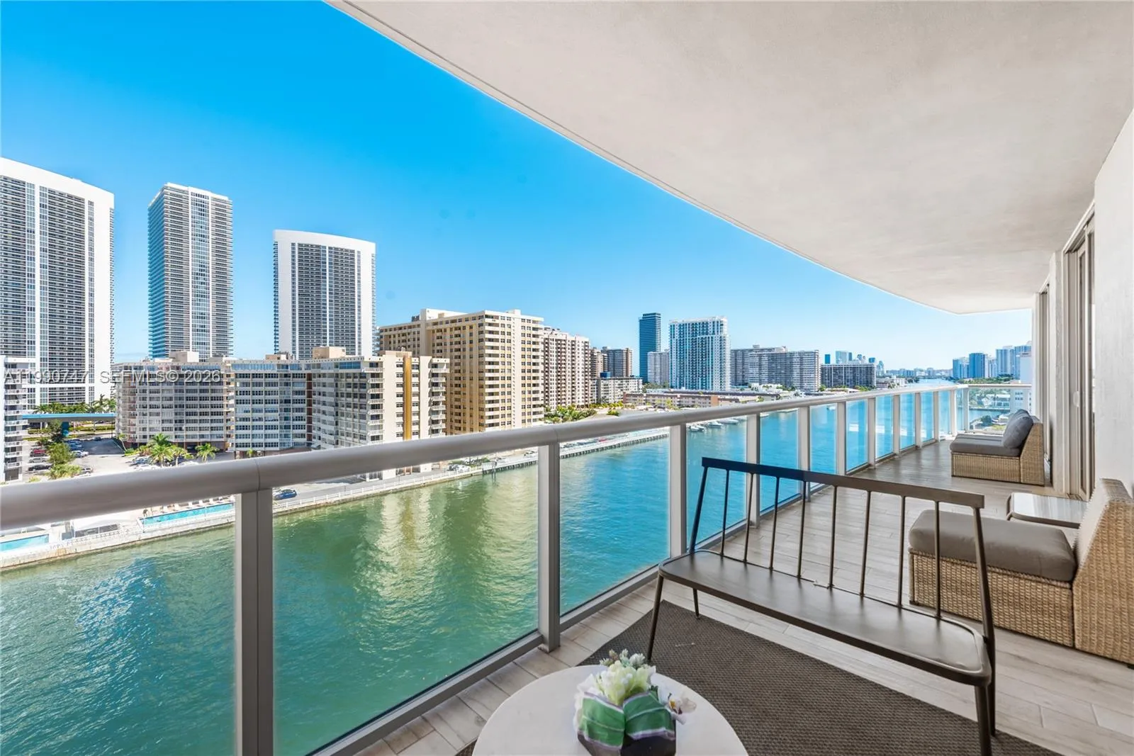 Foto de propiedad en 2600 E Hallandale Beach Boulevard T1001, Hallandale Beach, FL 33009 Hallandale Beach con MLS#
