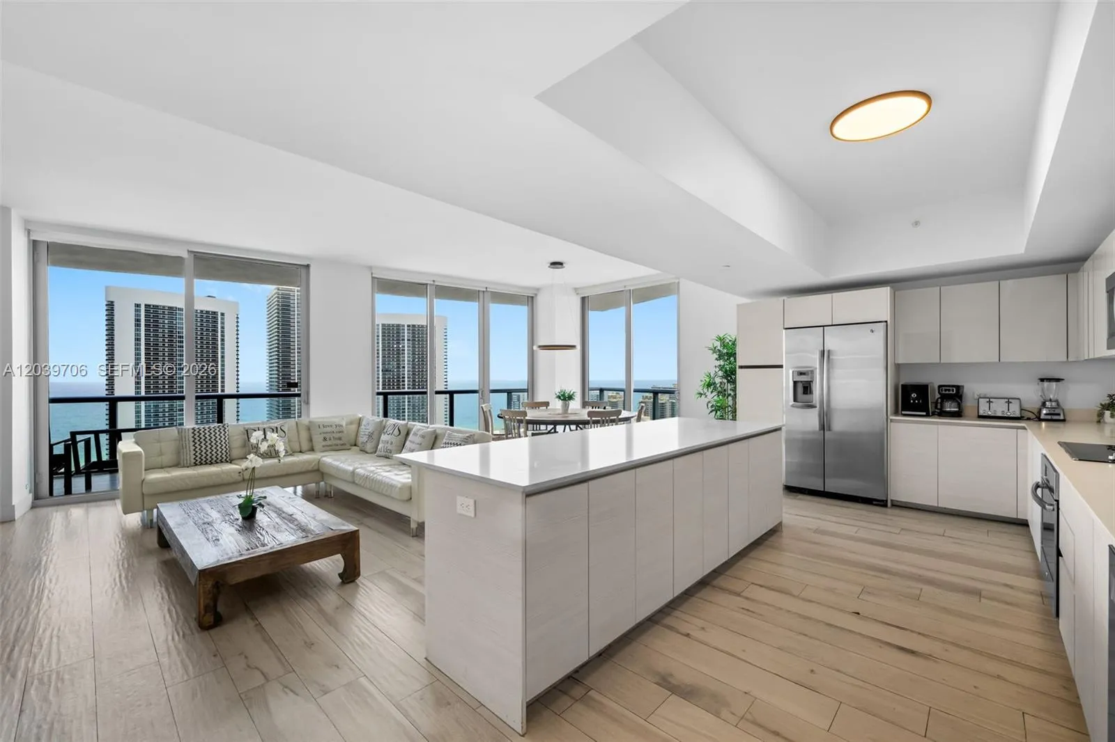 Foto de propiedad en 2600 E Hallandale Beach Boulevard T3001, Hallandale Beach, FL 33009 Hallandale Beach con MLS#