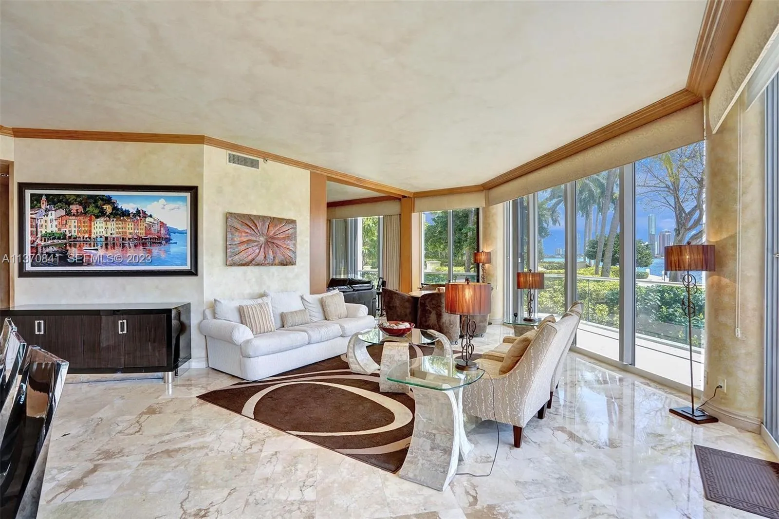 Foto de propiedad en 2600 Island Boulevard 101, Aventura, FL 33160 Aventura con MLS# 