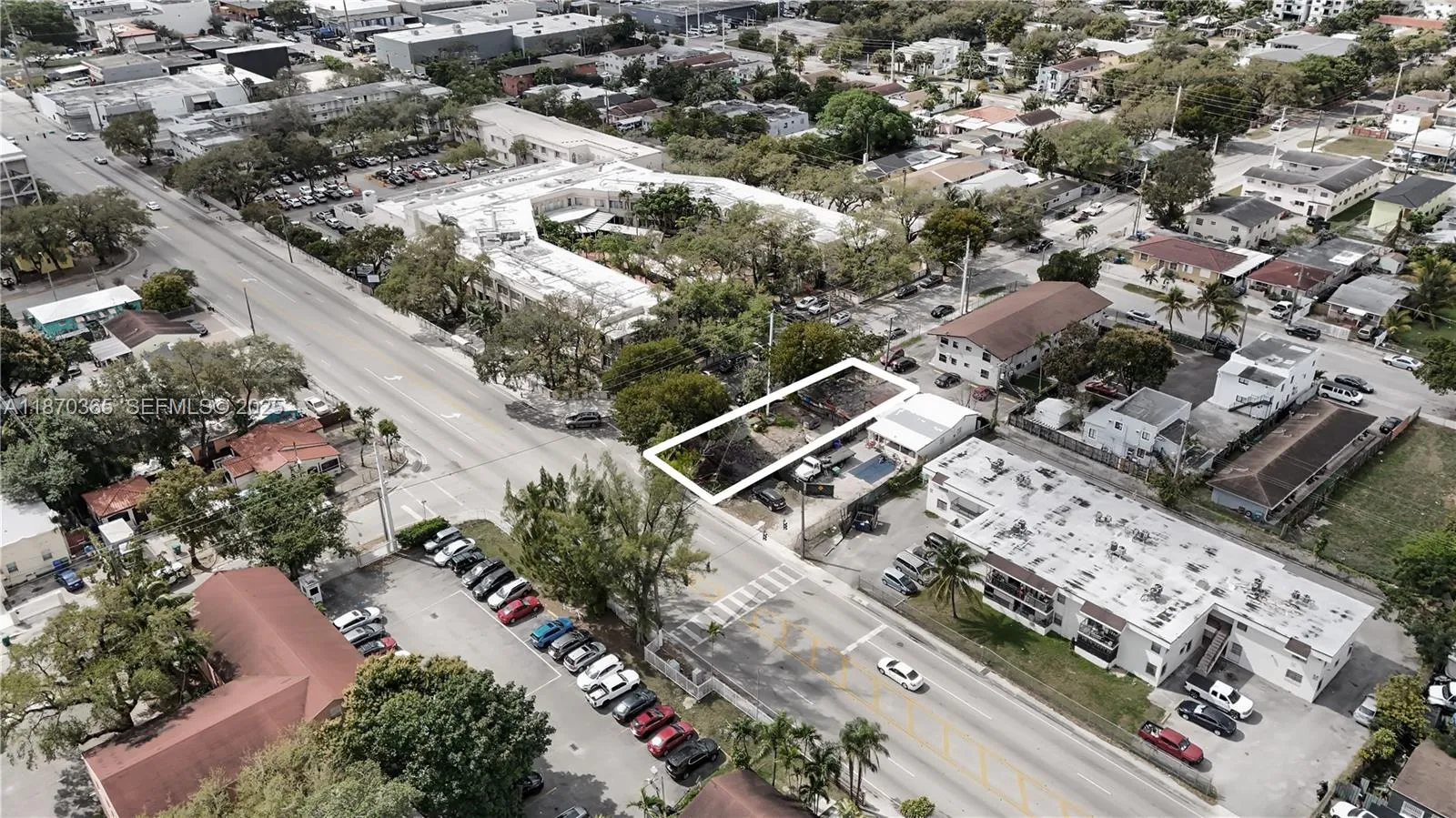 Foto de propiedad en 2600 NW 22nd Avenue, Miami, FL 33142 Miami con MLS# 