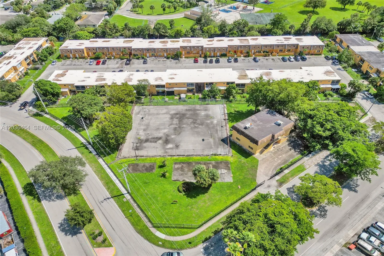 Foto de propiedad en 2600 NW 60th Terrace, Sunrise, FL 33313 Sunrise con MLS# 