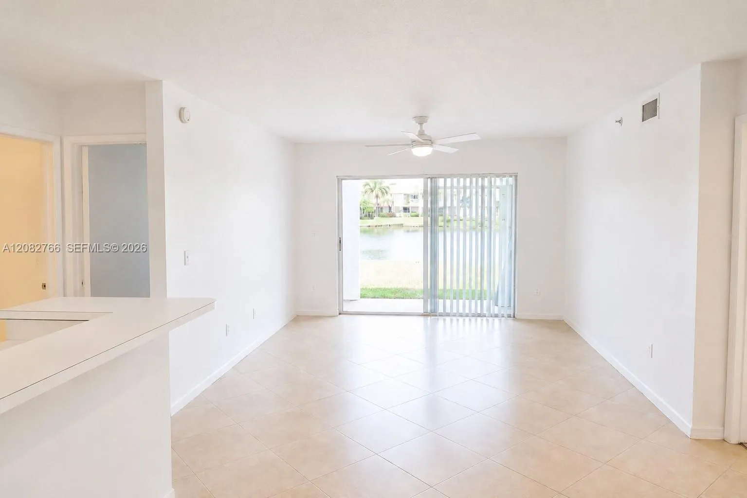 Foto de propiedad en 2600 S University Drive 110, Davie, FL 33328 Davie con MLS# 