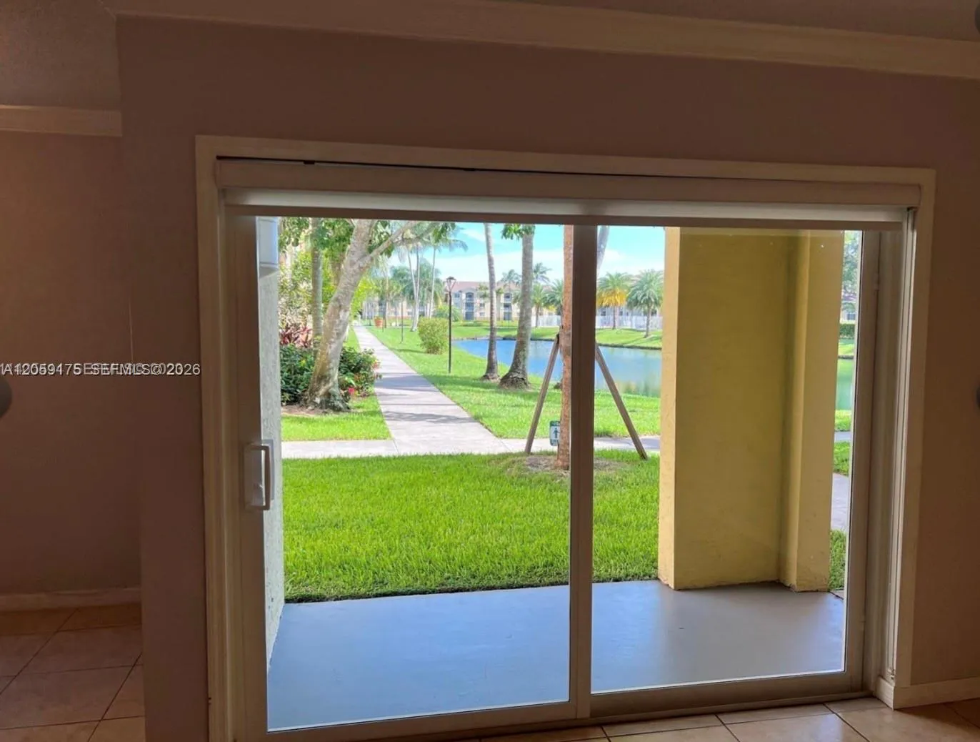 Foto de propiedad en 2600 S University Drive 114, Davie, FL 33328 Davie con MLS# 