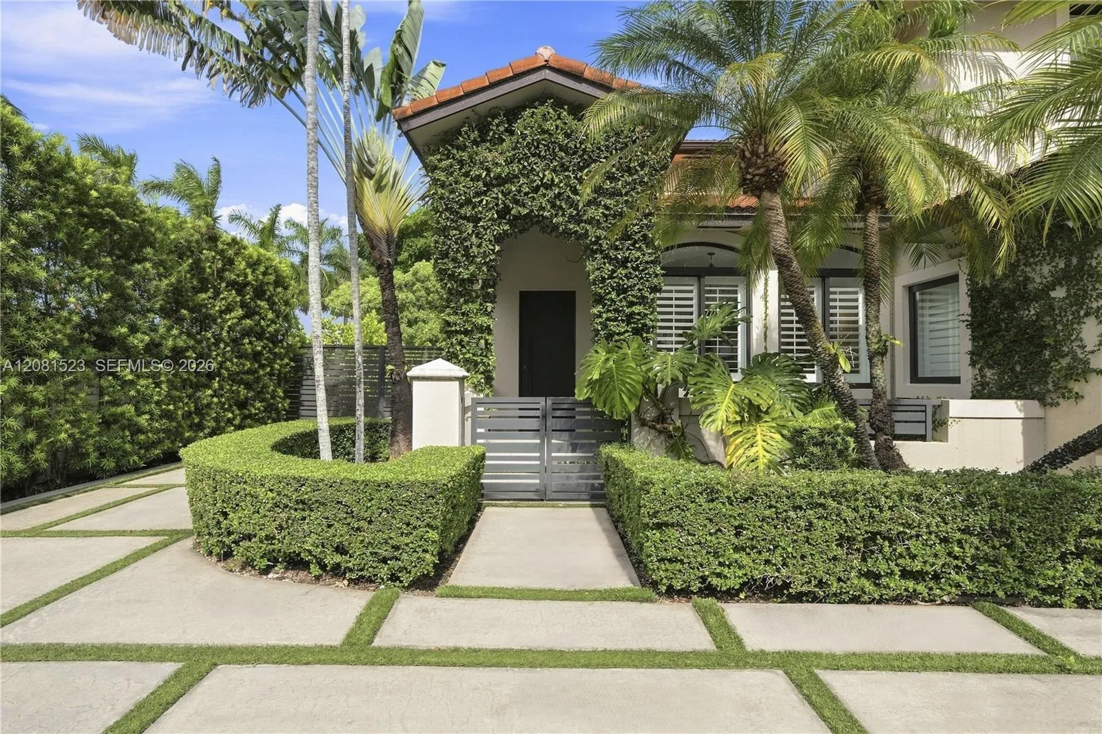 Foto de propiedad en 2601 SW 143rd Avenue, Miami, FL 33175 Miami con MLS# 