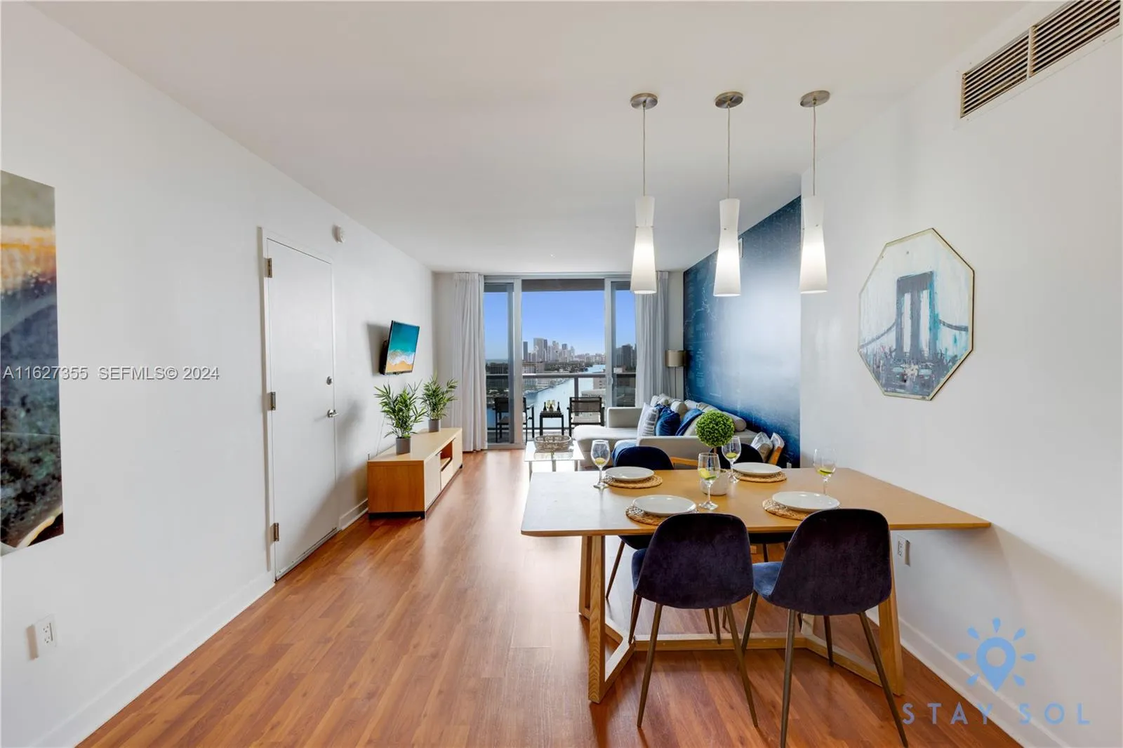 Foto de propiedad en 2602 E Hallandale Beach Boulevard R2009, Hallandale Beach, FL 33009 Hallandale Beach con MLS# 