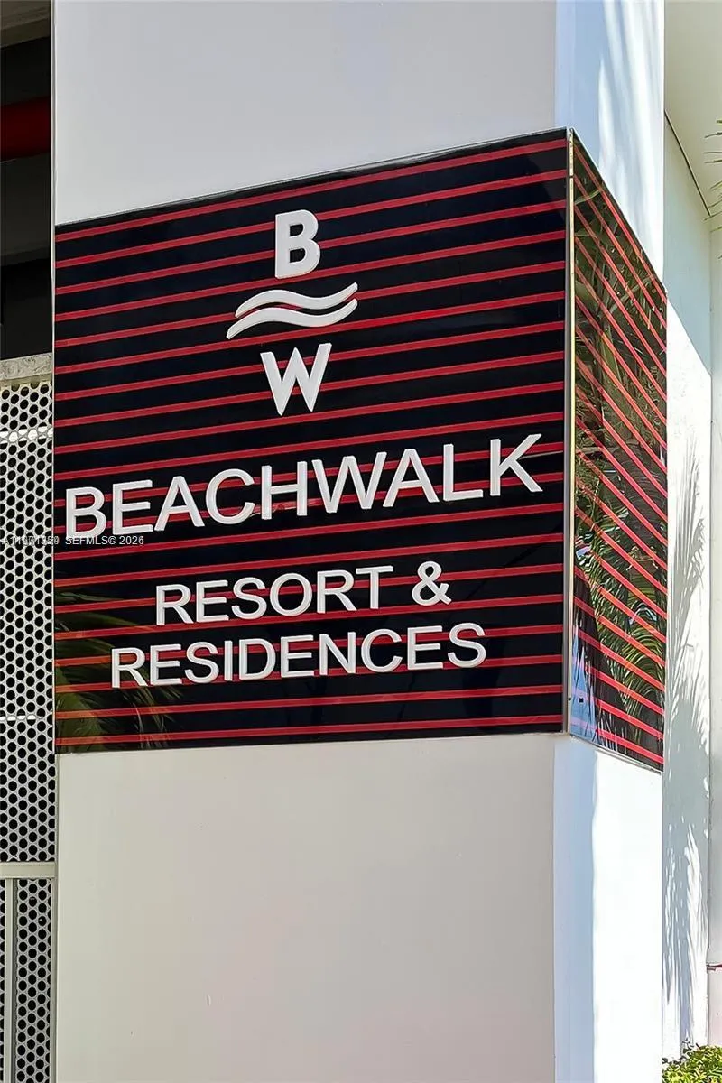 Foto de propiedad en 2602 E Hallandale Beach Boulevard R2304, Hallandale Beach, FL 33009 Hallandale Beach con MLS# 