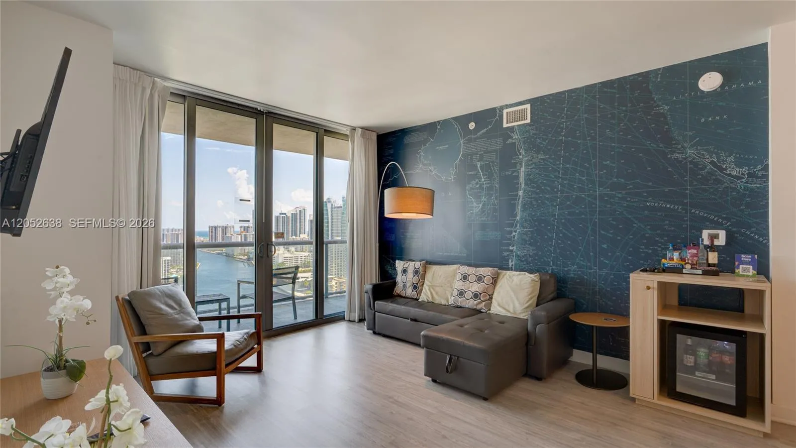 Foto de propiedad en 2602 E Hallandale Beach Boulevard R2404, Hallandale Beach, FL 33009 Hallandale Beach con MLS#