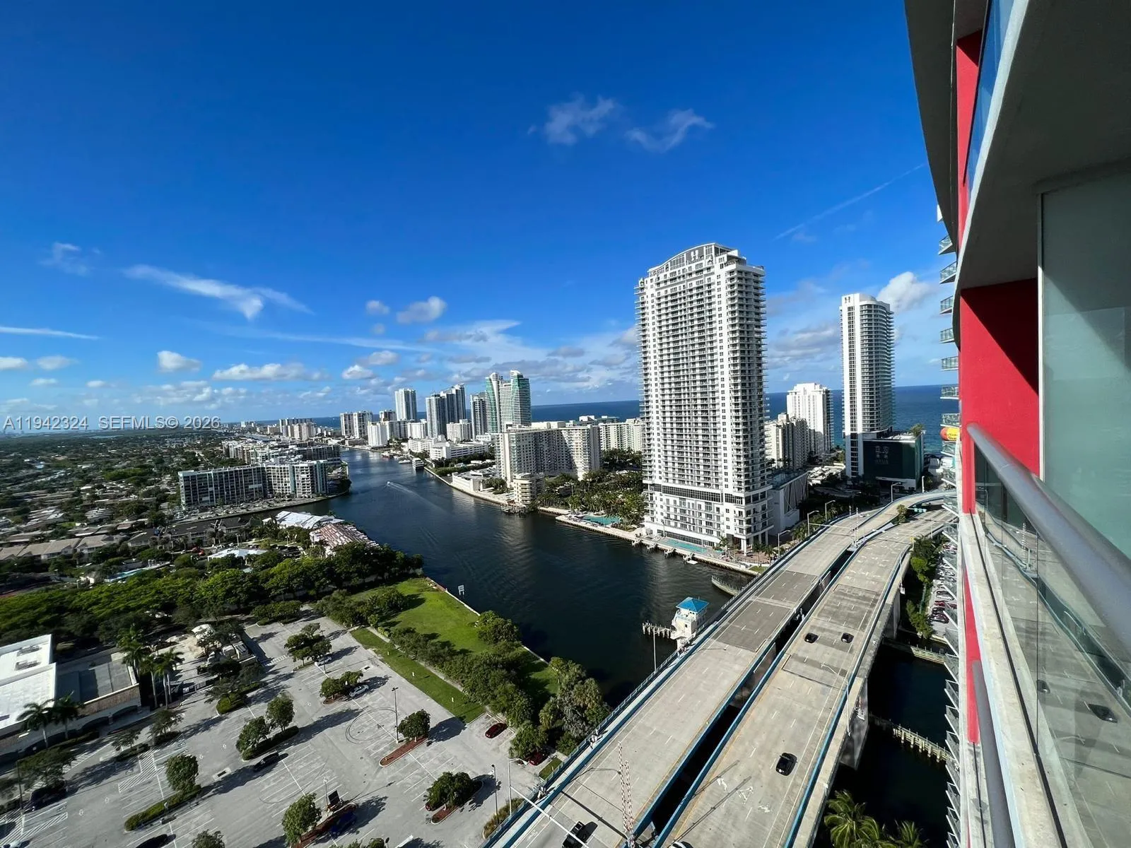 Foto de propiedad en 2602 E Hallandale Beach Boulevard R2508, Hallandale Beach, FL 33009 Hallandale Beach con MLS# 
