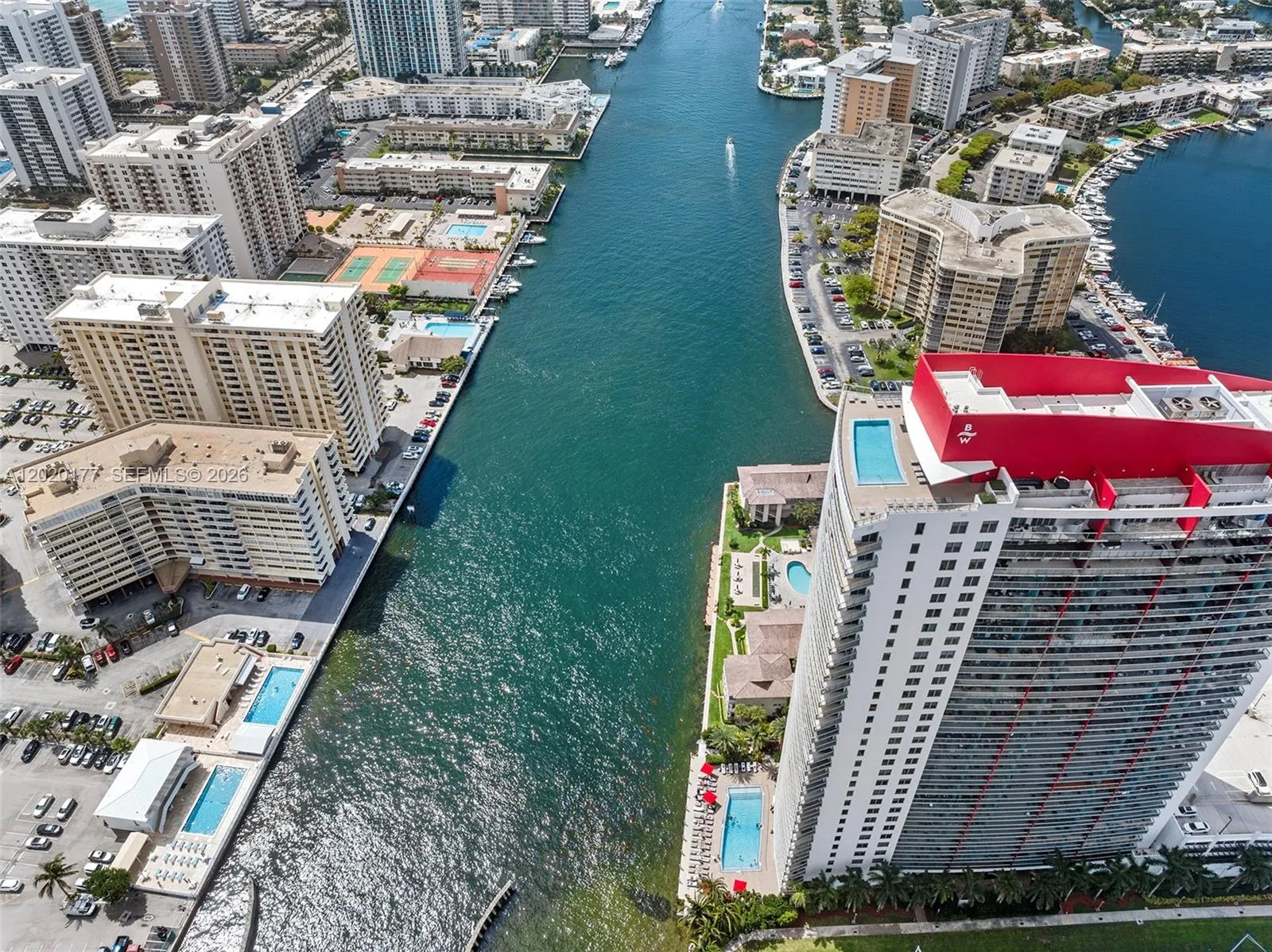 Foto de propiedad en 2602 E Hallandale Beach Boulevard R2604, Hallandale Beach, FL 33009 Hallandale Beach con MLS#