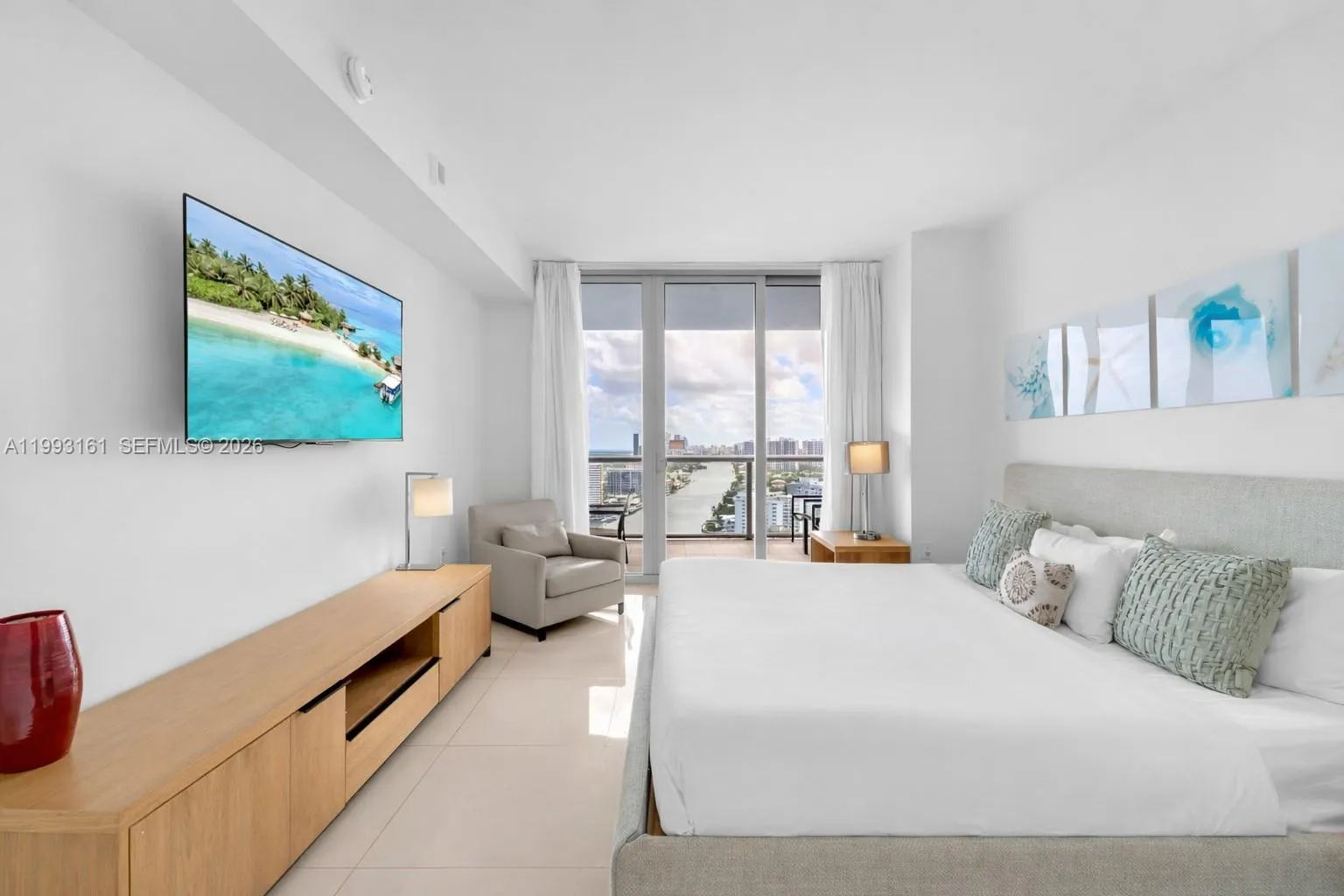 Foto de propiedad en 2602 E Hallandale Beach Boulevard R2805, Hallandale Beach, FL 33009 Hallandale Beach con MLS#