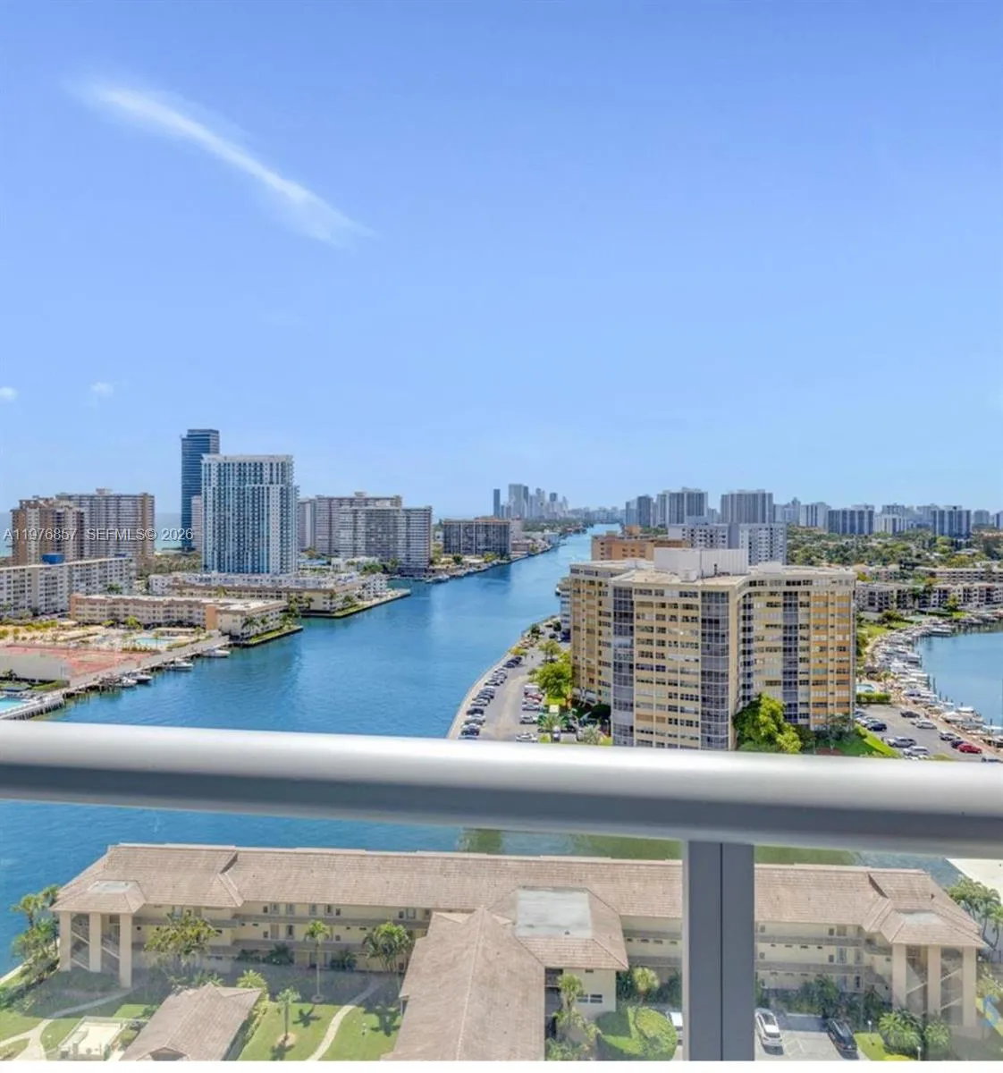 Foto de propiedad en 2602 E Hallandale Beach Boulevard R3009, Hallandale Beach, FL 33009 Hallandale Beach con MLS# 