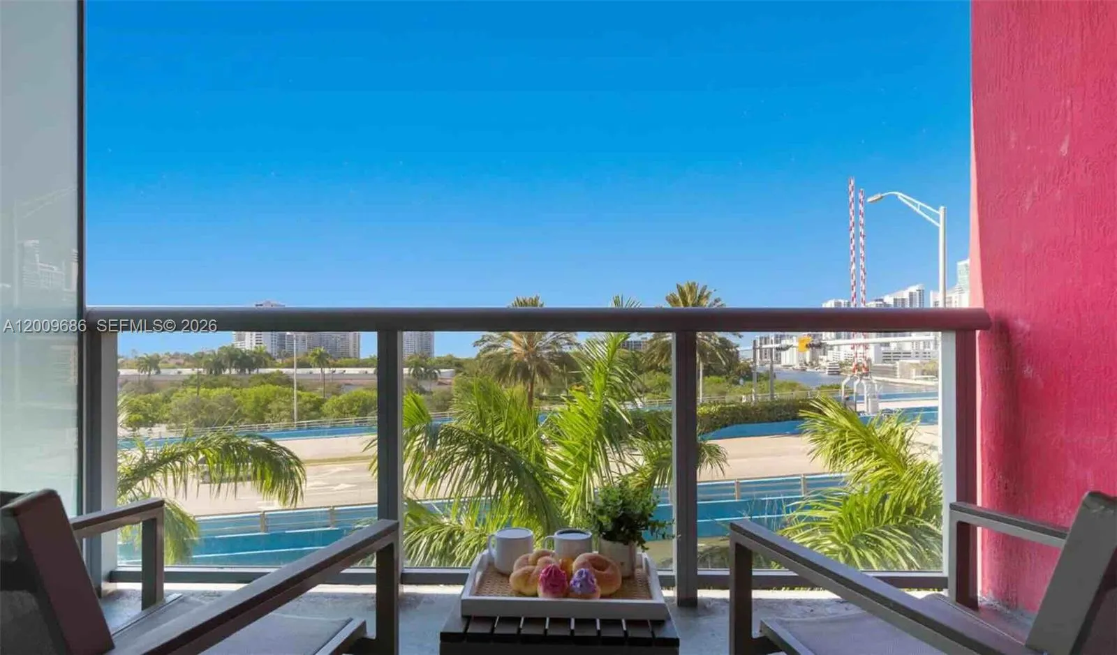 Foto de propiedad en 2602 E Hallandale Beach Boulevard R506, Hallandale Beach, FL 33009 Hallandale Beach con MLS#