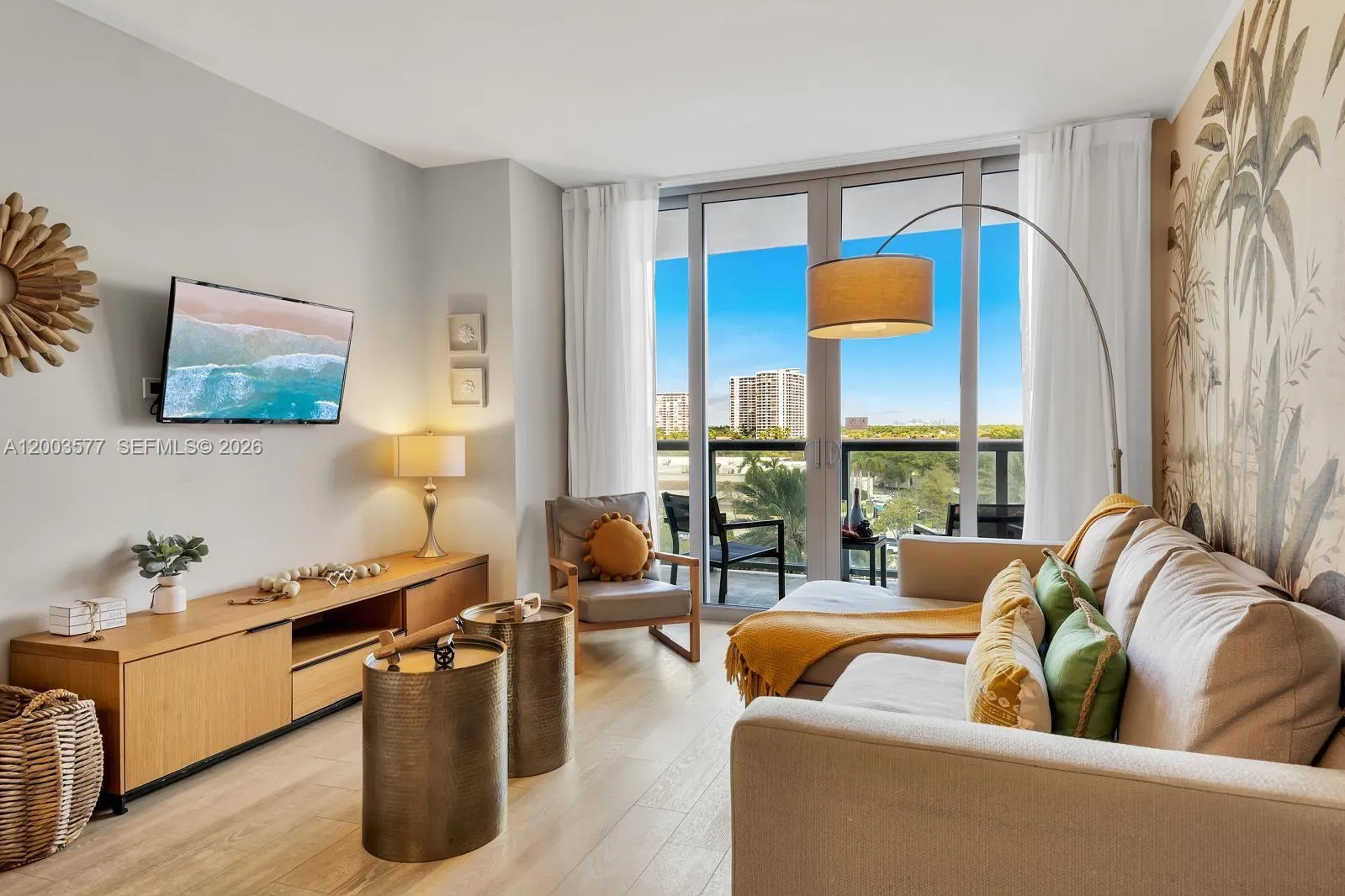 Foto de propiedad en 2602 E Hallandale Beach Boulevard R704, Hallandale Beach, FL 33009 Hallandale Beach con MLS#
