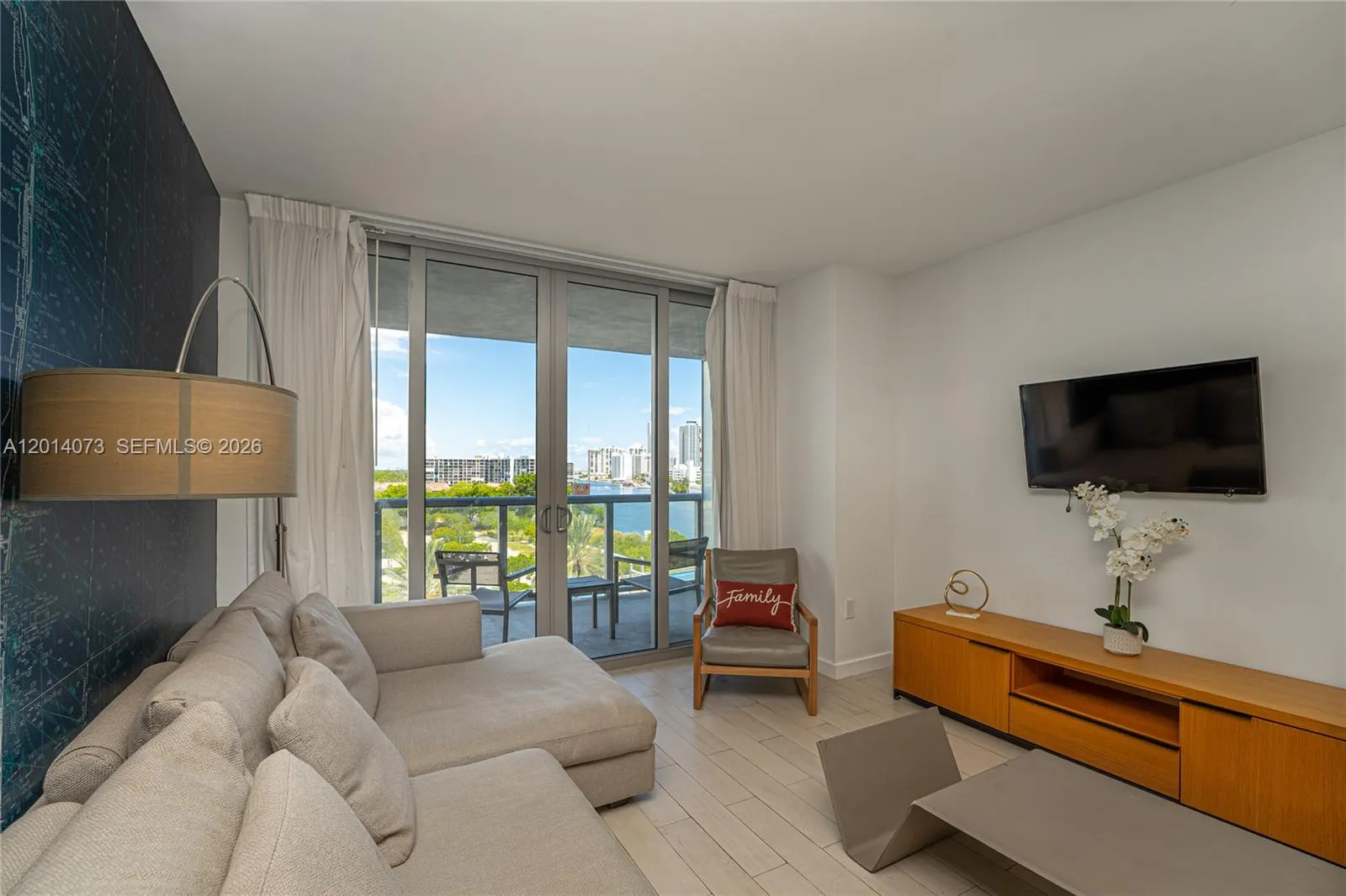 Foto de propiedad en 2602 E Hallandale Beach Boulevard R806, Hallandale Beach, FL 33009 Hallandale Beach con MLS#