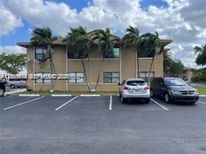 Foto de propiedad en 2605 W 67th Place 23-10, Hialeah, FL 33016 Hialeah con MLS# 