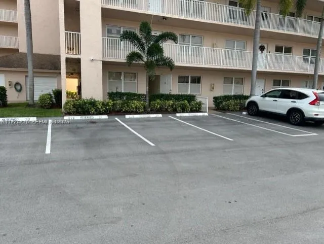 Foto de propiedad en 2607 NW 104th Avenue 106, Sunrise, FL 33322 Sunrise con MLS# 