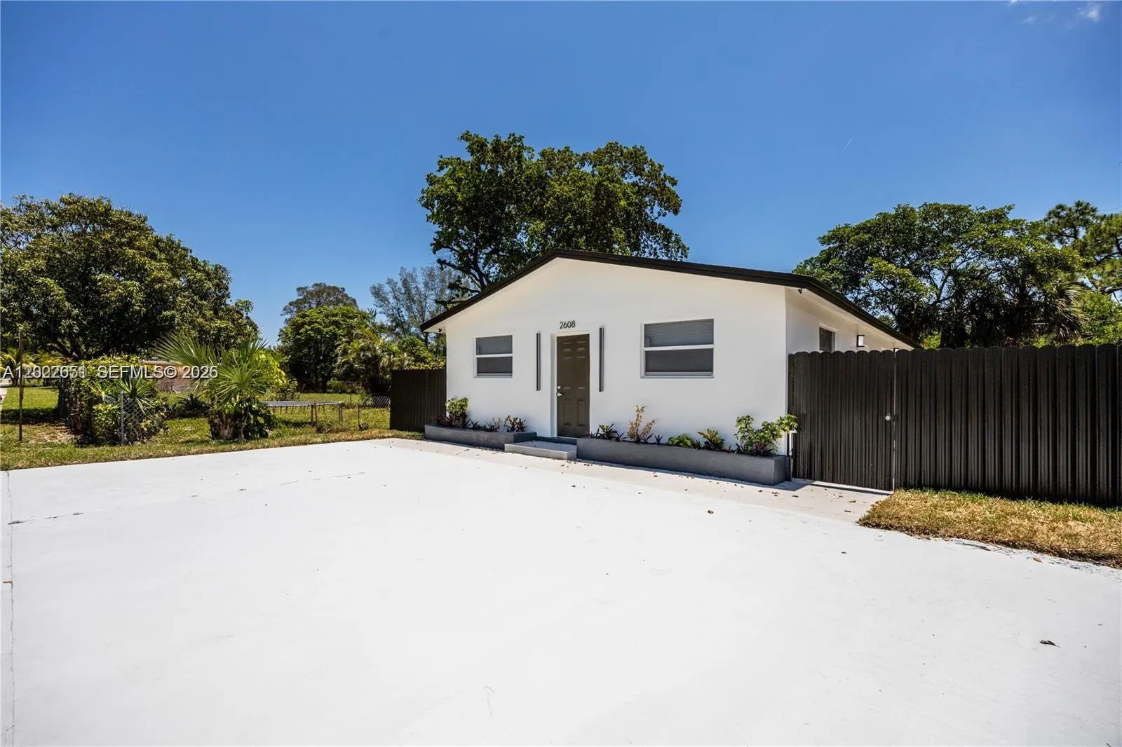 Vendido 2608 NW 3rd Street, Pompano Beach, FL 33069, Pompano Beach, FL 33069