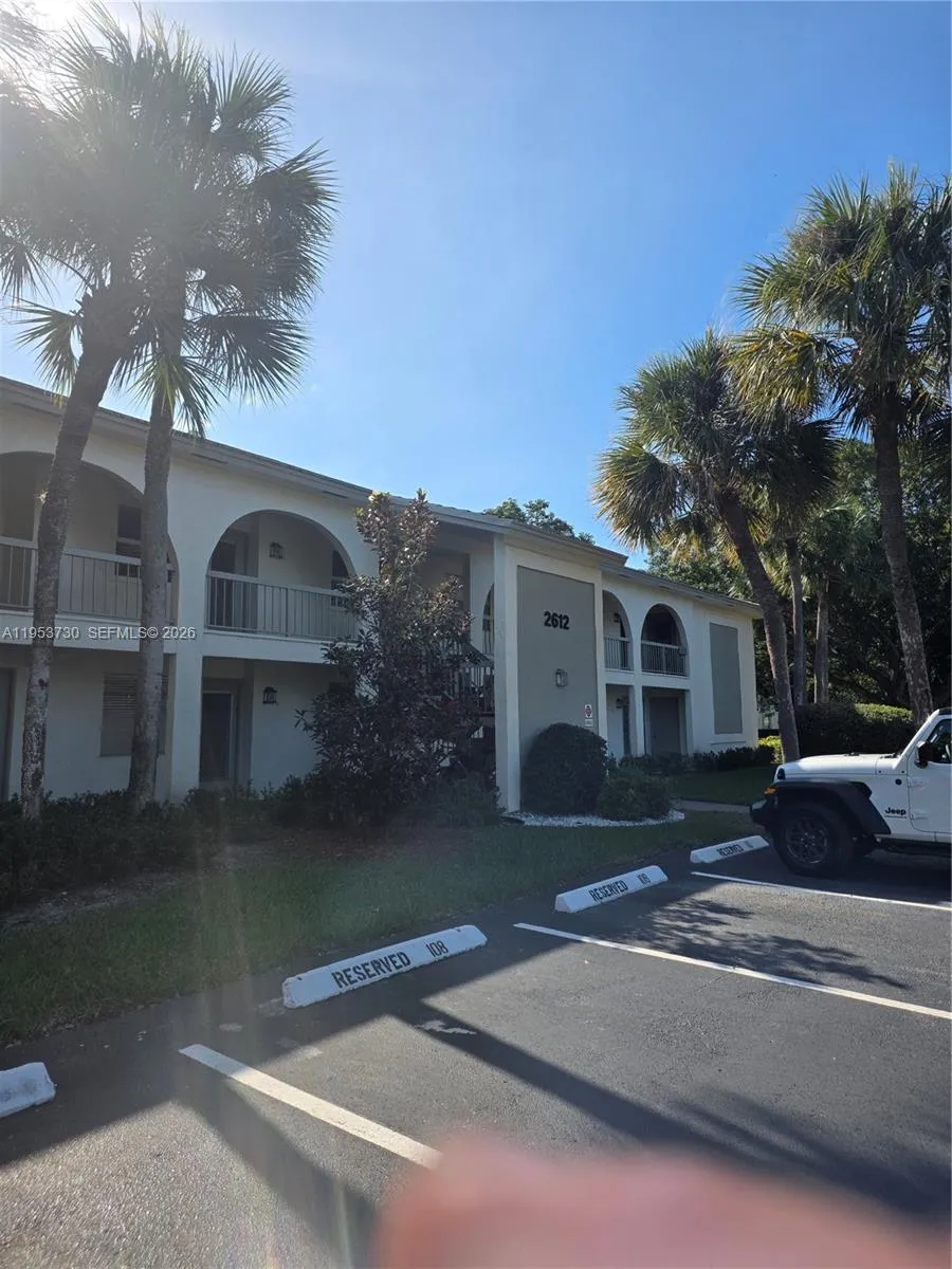 Foto de propiedad en 2612 Nassau Bend E2, Coconut Creek, FL 33066 Coconut Creek con MLS# 